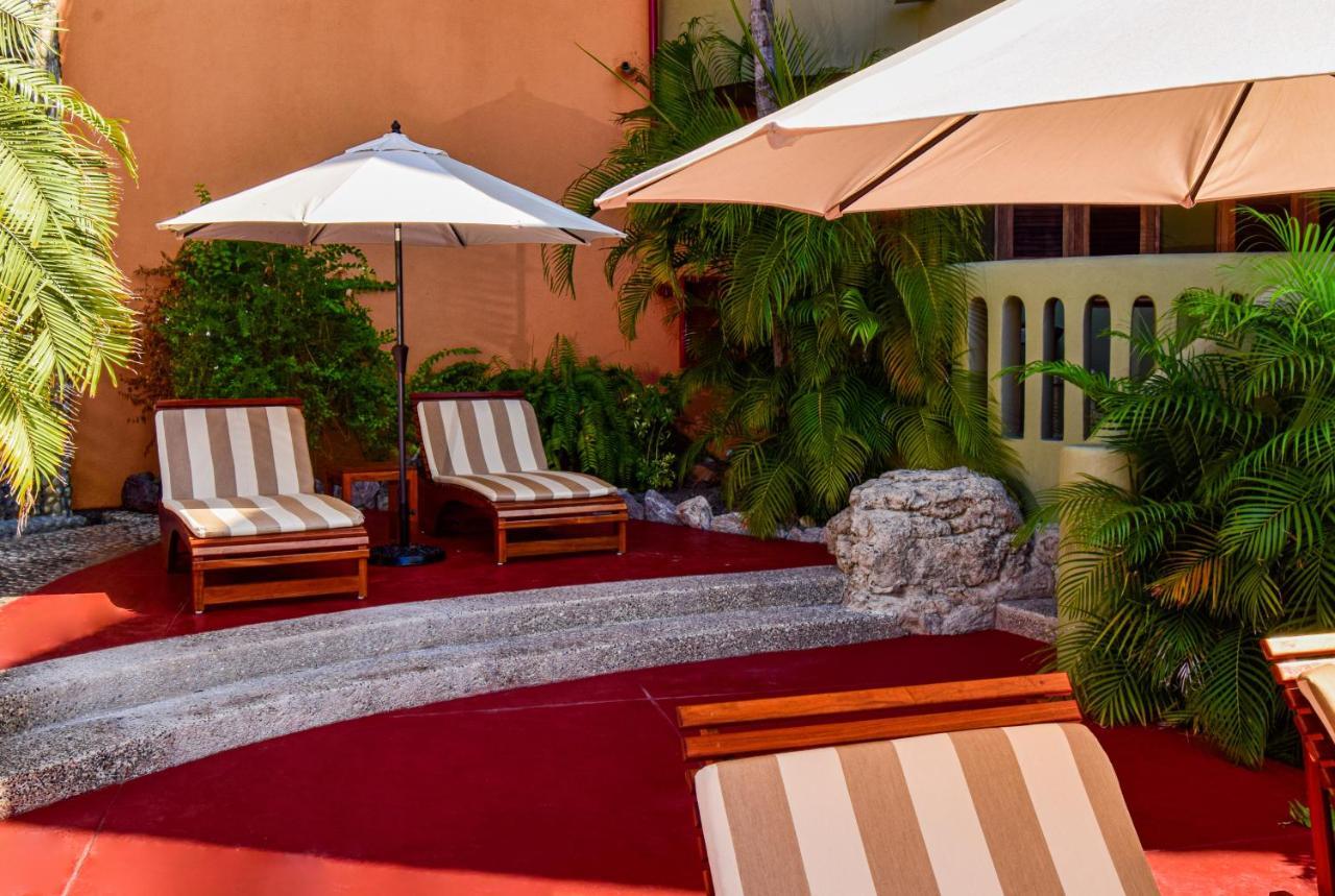 Hilton Grand Vacations Club Zihuatanejo Hotel Exterior foto