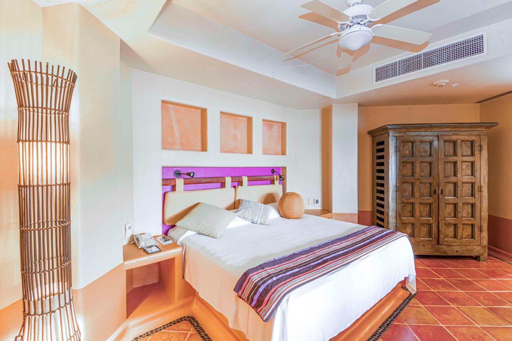 Hilton Grand Vacations Club Zihuatanejo Hotel Exterior foto