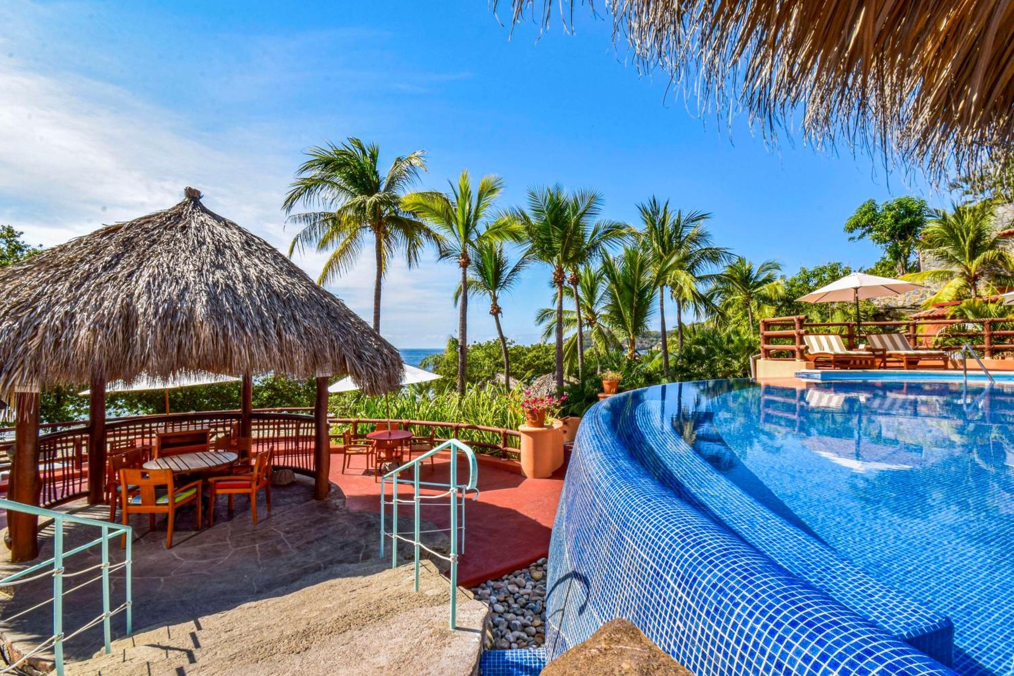 Hilton Grand Vacations Club Zihuatanejo Hotel Exterior foto